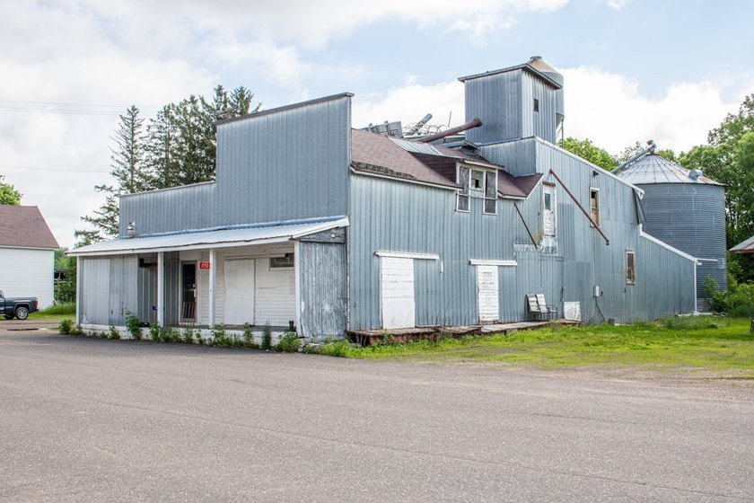 Discover *The Wagon Wheel,* a beloved bar and restaurant located - photo 43