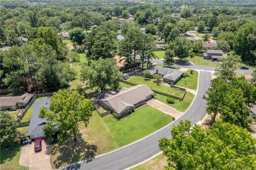 Welcome to this charming home in the desirable Village Harbor - photo 45
