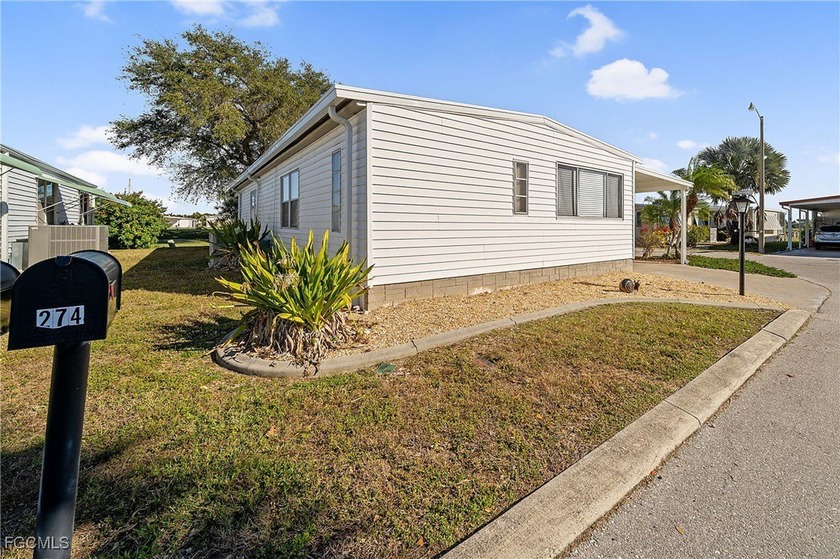 Right on the golf course and right by ALL the amenities! Tough - photo 4