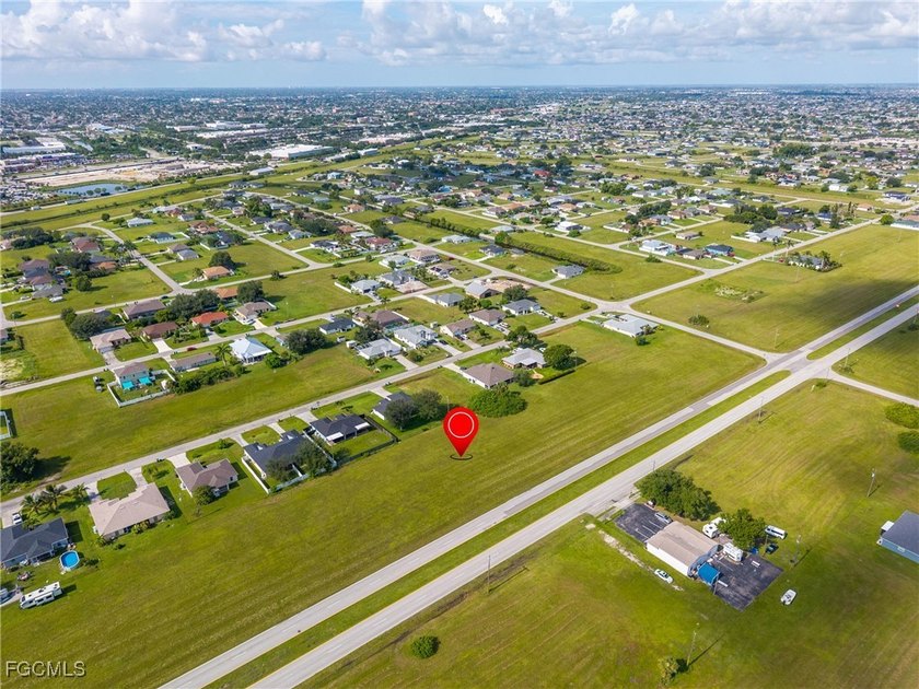Prime Commercial Property in Cape Coral! Endless Development - photo 2