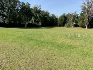 Grand Location in the private Gated Estates of Lake Jovita. This - photo 2
