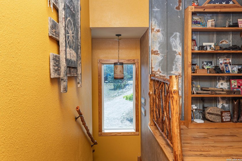 Come and see this beautiful custom built home in the Texas Hill - photo 41