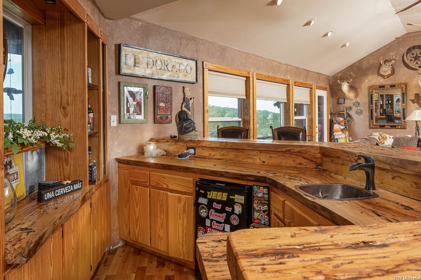 Come and see this beautiful custom built home in the Texas Hill - photo 49