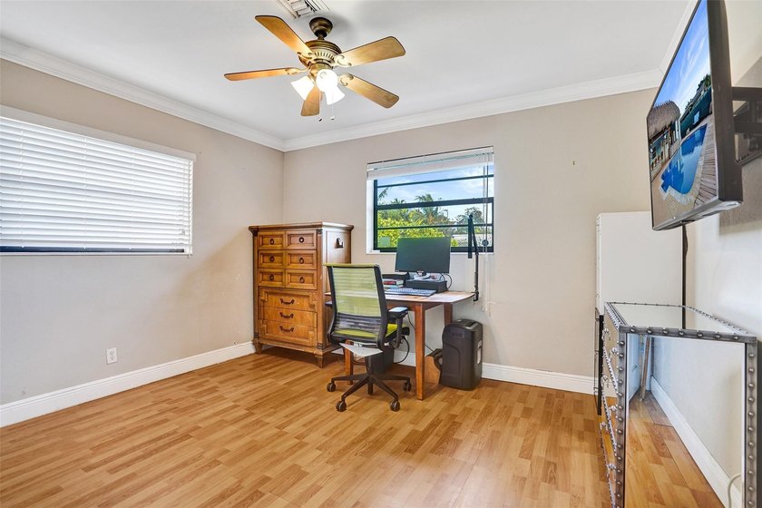 Discover your private tropical retreat in this 3 Bedroom, 2 - photo 14