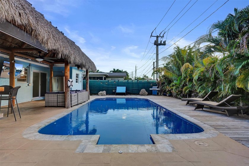 Discover your private tropical retreat in this 3 Bedroom, 2 - photo 24