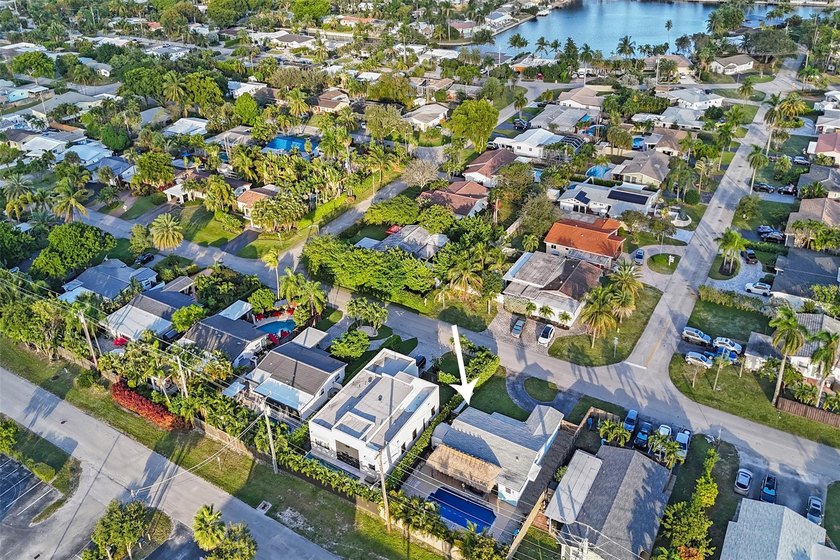 Discover your private tropical retreat in this 3 Bedroom, 2 - photo 28