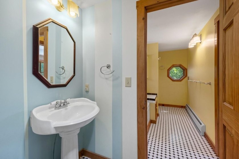 Discover the perfect blend of privacy, comfort, and creativity - photo 50