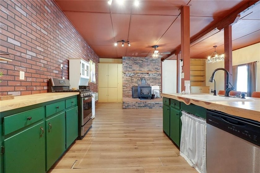 MOTIVATED SELLER-BRING YOUR OFFER! Why pay lakefront prices when - photo 11