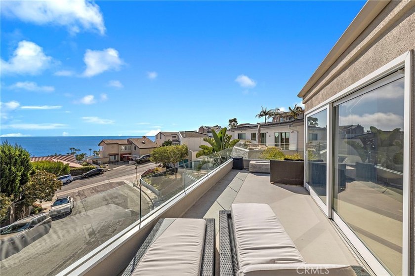 AVAILABLE 8/1/26 FOR 12-24 MONTHS. Perched above the coastline - photo 11