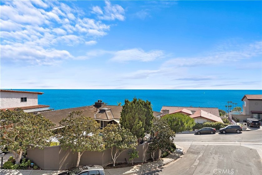 AVAILABLE 8/1/26 FOR 12-24 MONTHS. Perched above the coastline - photo 12