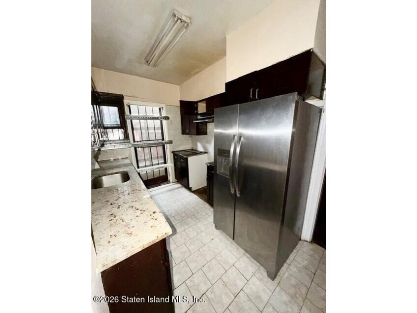 Welcome to this Charming Single Family in the Desirable - photo 16
