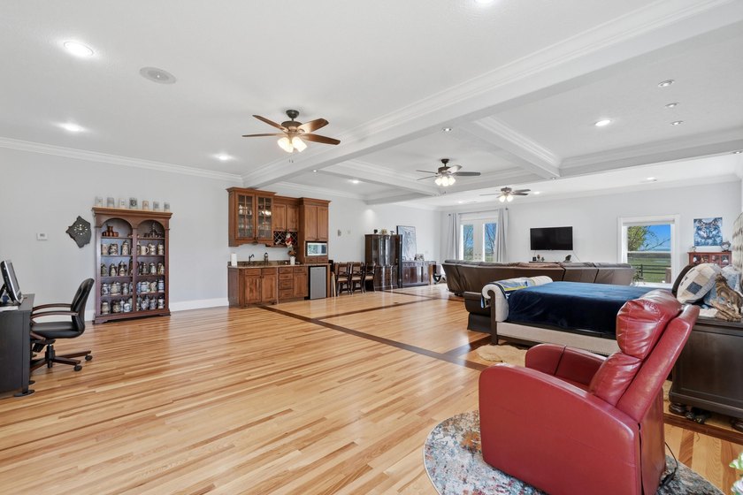 Beyond a private gated entrance, discover an elegant - photo 22
