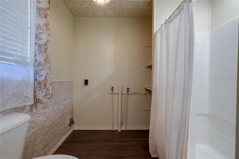 MOTIVATED SELLER-BRING YOUR OFFER! Why pay lakefront prices when - photo 29