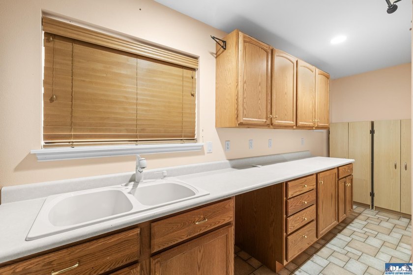 Beautiful Home in Diamond Point! Take in the gorgeous views in - photo 31