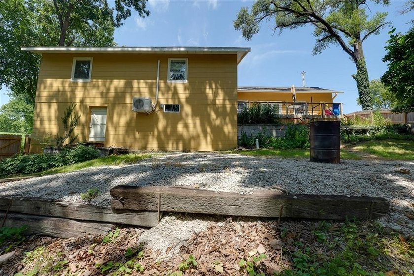 MOTIVATED SELLER-BRING YOUR OFFER! Why pay lakefront prices when - photo 33