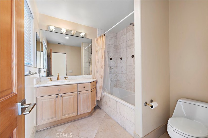 AVAILABLE 8/1/26 FOR 12-24 MONTHS. Perched above the coastline - photo 36