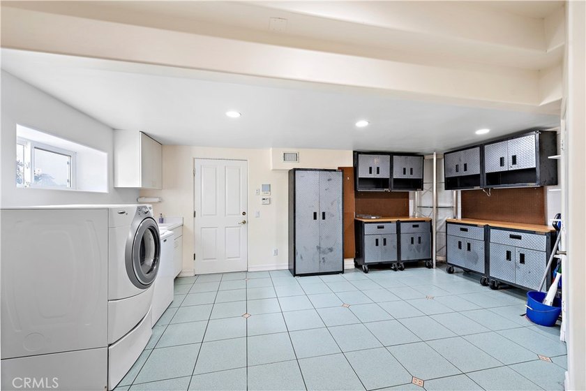 AVAILABLE 8/1/26 FOR 12-24 MONTHS. Perched above the coastline - photo 43