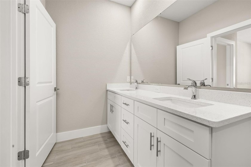 Exceptional opportunity to own a newly constructed full duplex - photo 18