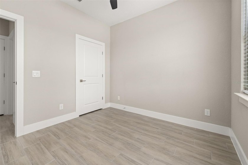 Exceptional opportunity to own a newly constructed full duplex - photo 29