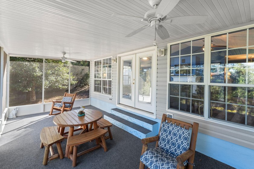 Welcome to your lakefront retreat! This 3BR/2BA home sits on a - photo 30