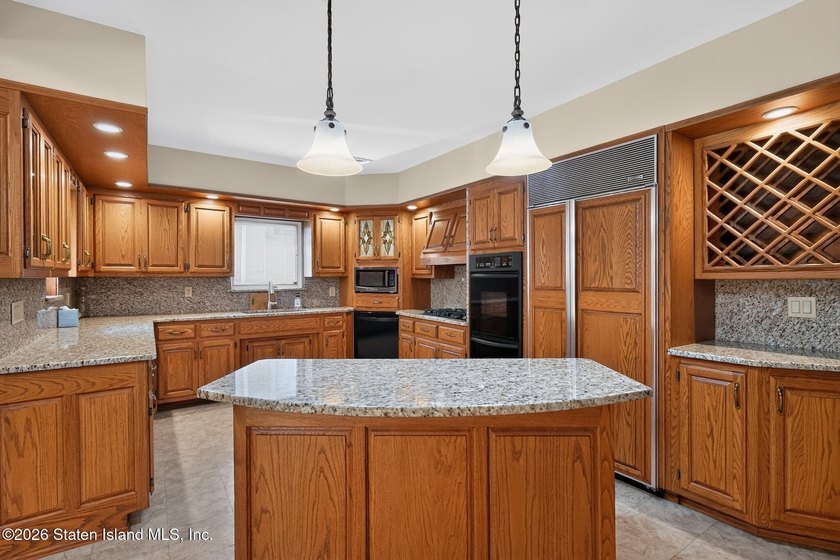 A unique opportunity to own a true extra-large all brick center - photo 8