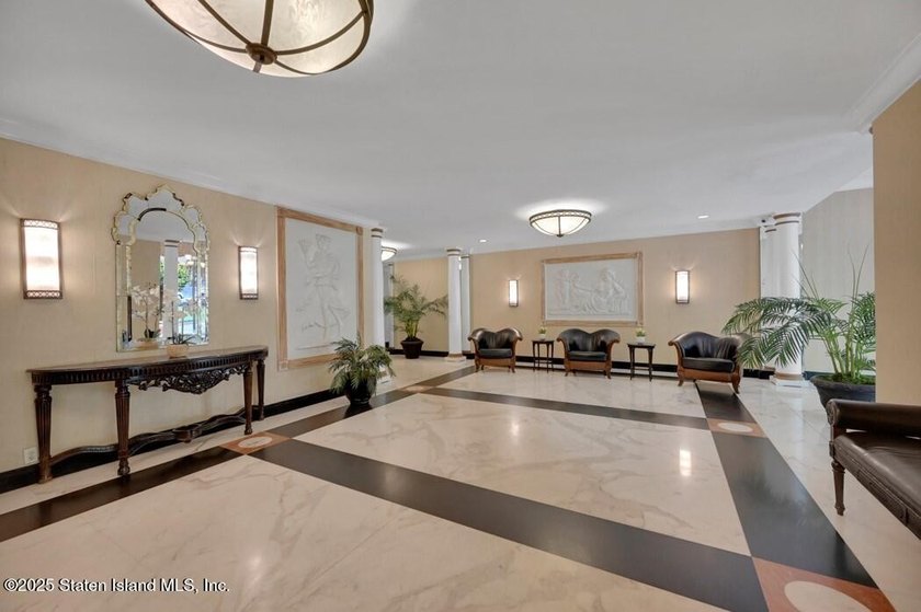 Furniture included. Turn key! (Should you want) Location! - photo 3