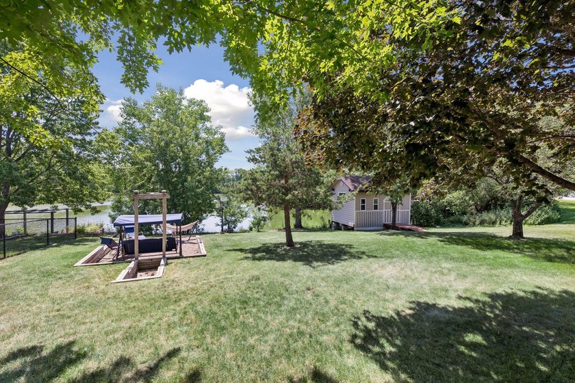 Pond Views. Thoughtful Updates. An Incredible Apple Valley - photo 40