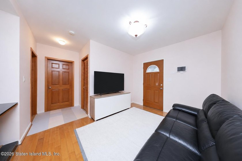 Two Family Home in South Beach - 3 Mins to VZ Bridge! Excellent - photo 10