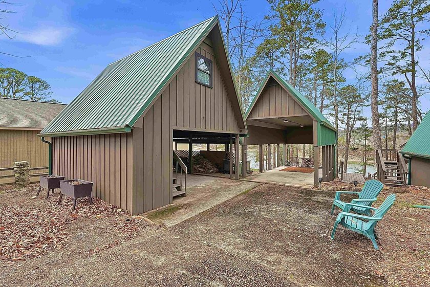 LAKEFRONT!! When you think *Lake-House*, an A-Frame is a - photo 3