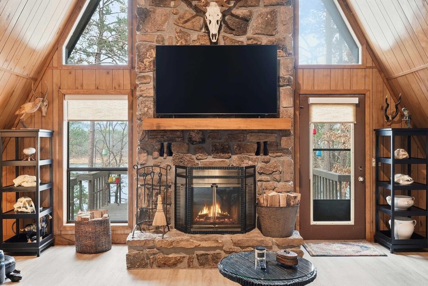 LAKEFRONT!! When you think *Lake-House*, an A-Frame is a - photo 8