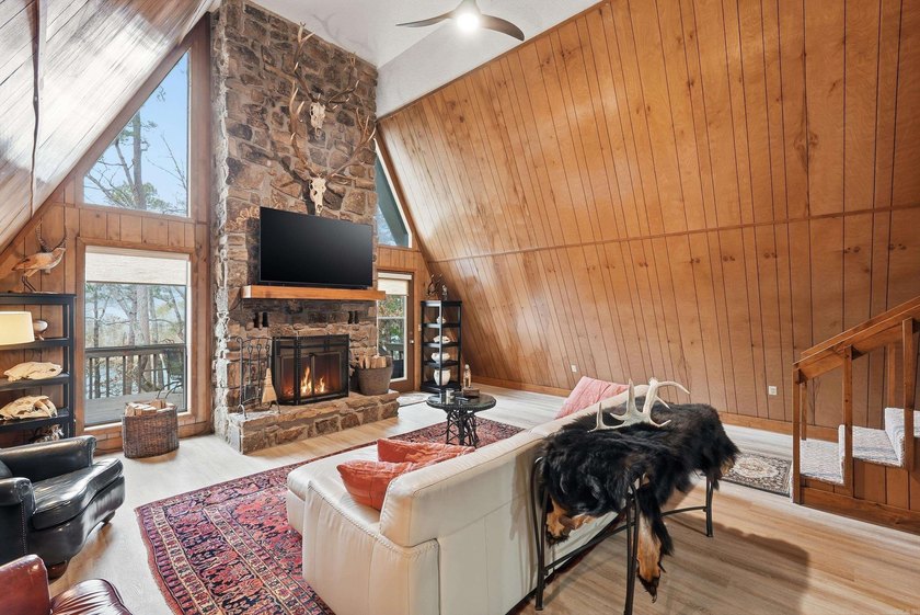 LAKEFRONT!! When you think *Lake-House*, an A-Frame is a - photo 9