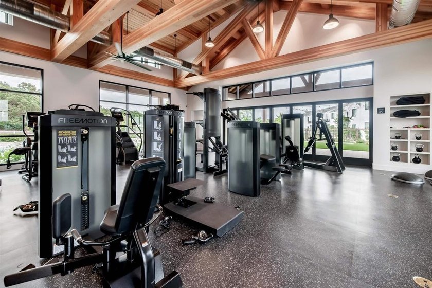1602 San Remo Place 201 - photo 8