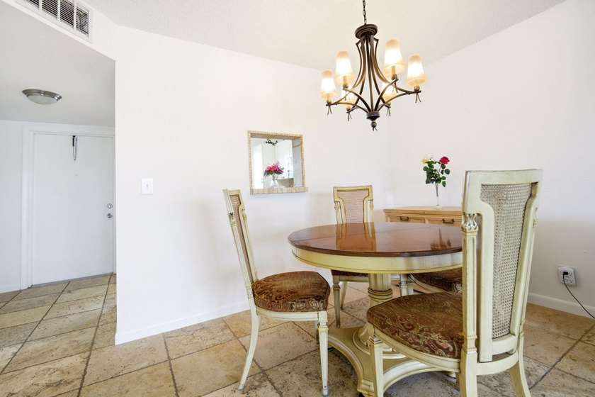 Beautifully maintained 2nd-floor 1-bedroom, 1.5-bath condo with - photo 9