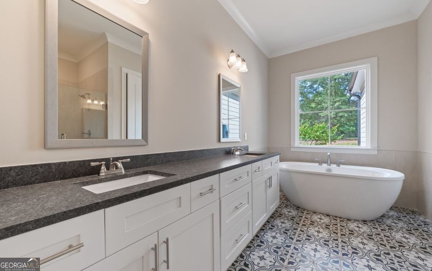 Welcome to Luxury Cottage living in Watkinsville's premiere - photo 14