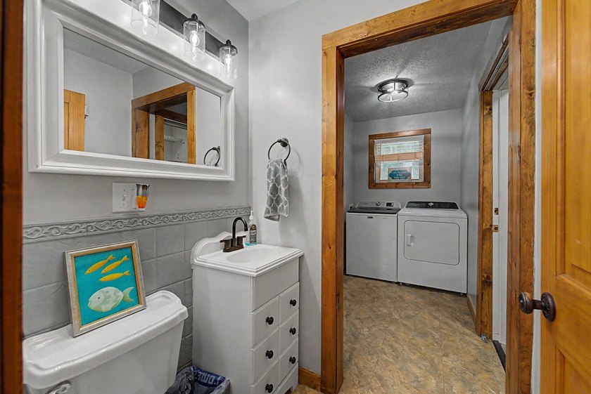 Tucked away in a private setting, this inviting 2-bedroom, 2 - photo 8