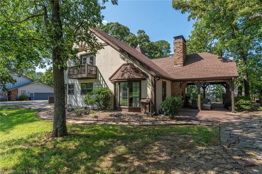 Welcome to this charming Tudor-style home in the Fianna Hills - photo 35