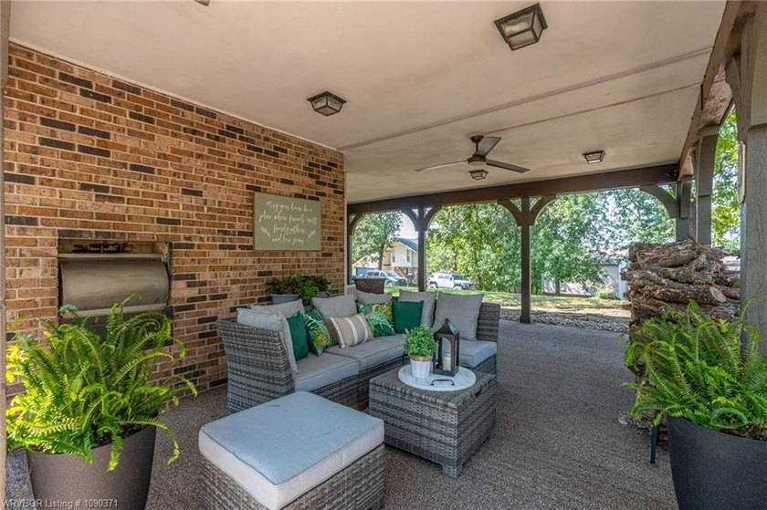 Welcome to this charming Tudor-style home in the Fianna Hills - photo 37