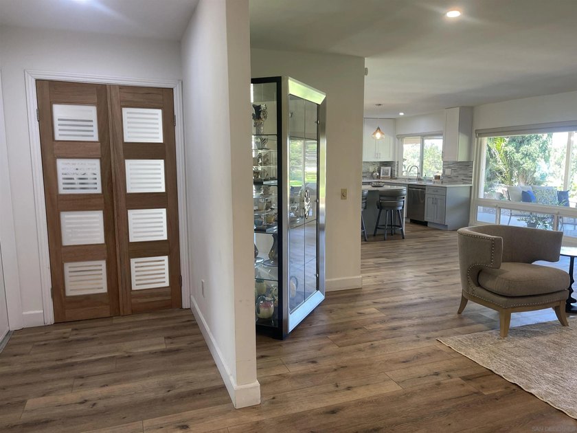 Golf Course &amp; Mountain Views from this beautifully updated - photo 8