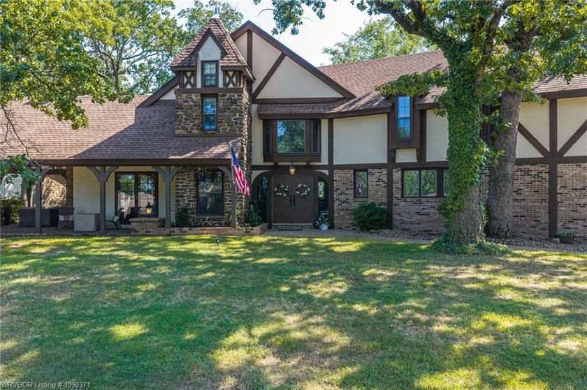 Welcome to this charming Tudor-style home in the Fianna Hills - photo 40