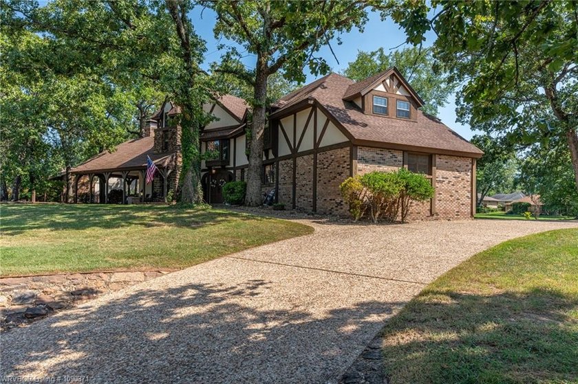 Welcome to this charming Tudor-style home in the Fianna Hills - photo 42
