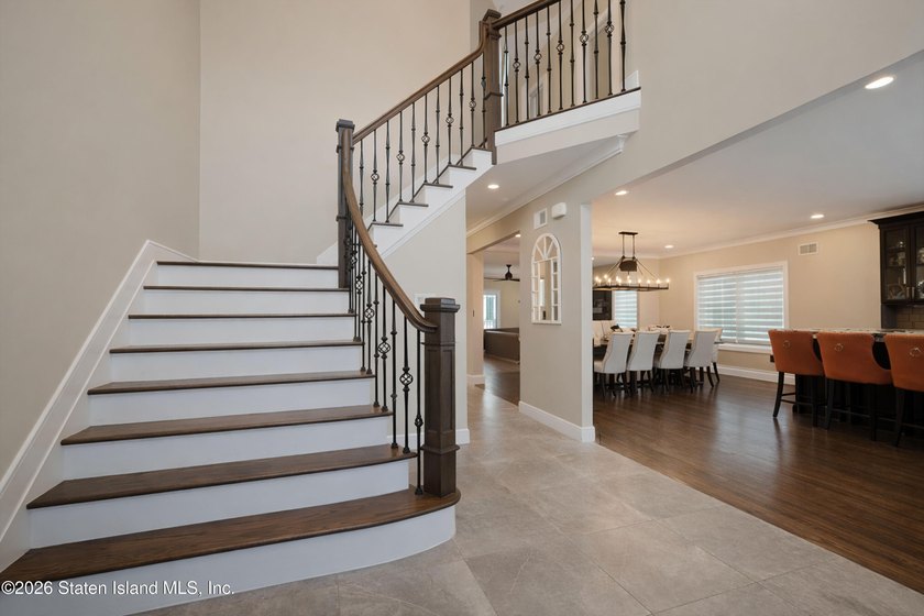 Welcome to 37 Torrice Loop - 2 Family Detach Home with a 1 - photo 5