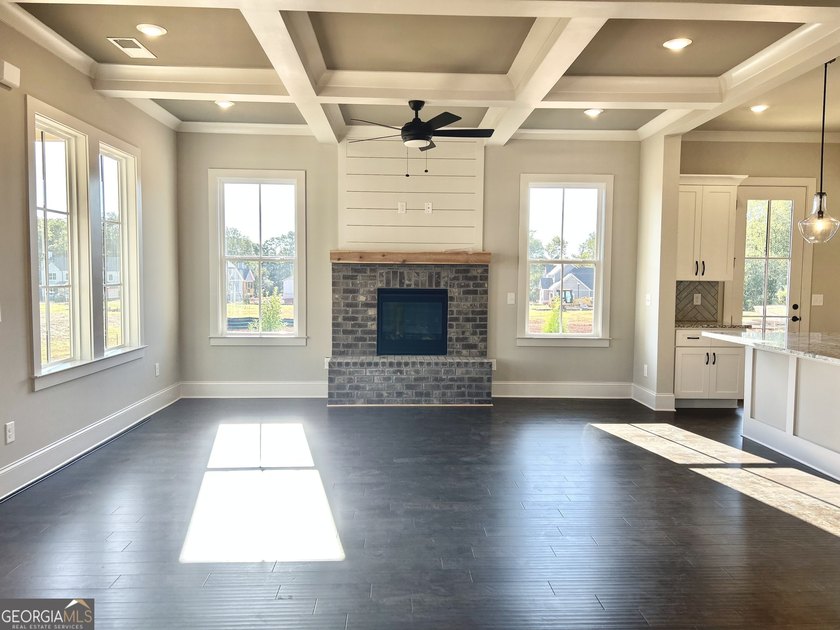 Welcome to Luxury Cottage living in Watkinsville's premiere - photo 15
