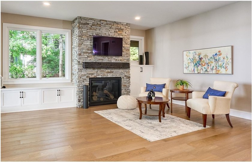 Experience Lake Minnetonka luxury in this like-new end-unit - photo 38