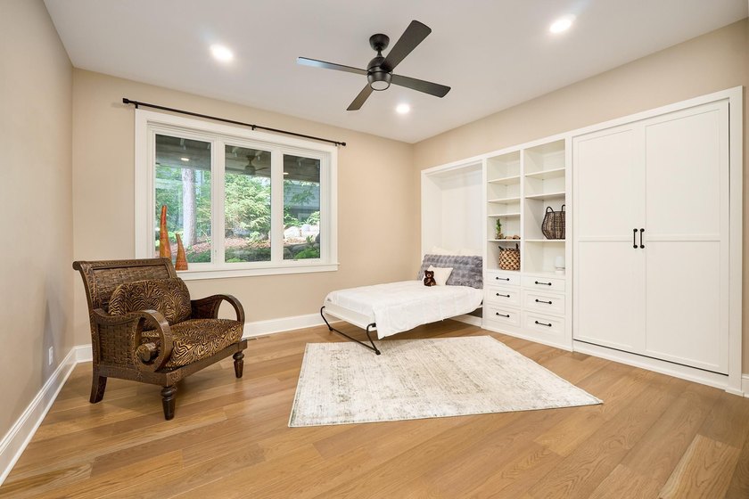Experience Lake Minnetonka luxury in this like-new end-unit - photo 39