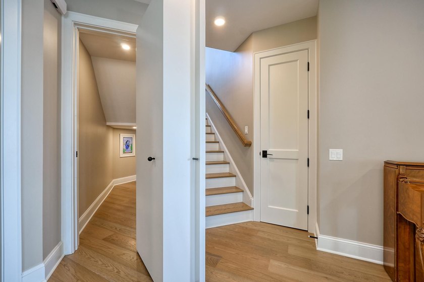 Experience Lake Minnetonka luxury in this like-new end-unit - photo 45