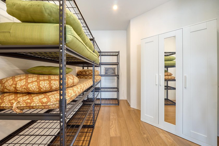 Experience Lake Minnetonka luxury in this like-new end-unit - photo 47