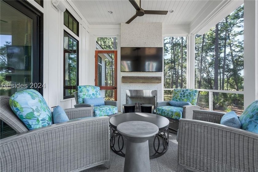 Delight in the welcoming luxury of this four-bedroom - photo 12
