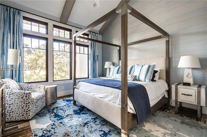 Delight in the welcoming luxury of this four-bedroom - photo 14