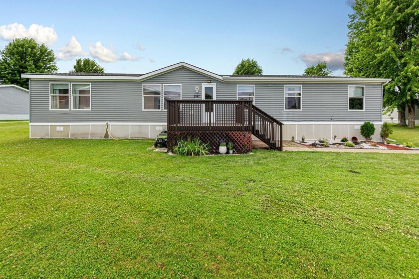 Spacious Living in Avalon Park! ?? This clean, move-in-ready - photo 2