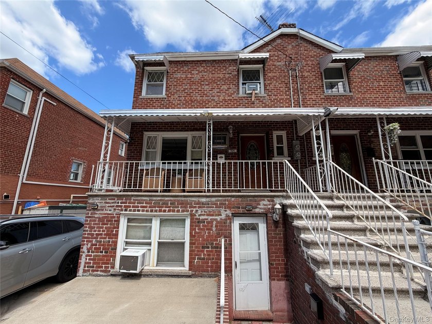 Welcome to a quiet, residential part of the desirable area of - photo 3